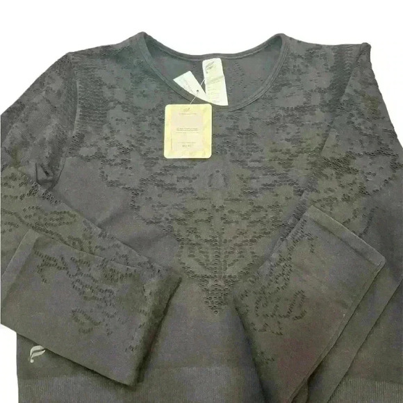 Fabletics Flora Seamless Long Sleeve Top Black Mesh Stretch Cropped Size L - Picture 4 of 6